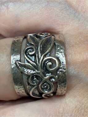 Silpada’s Antique-Style Leaf Swirl Wide Band Ring -Sterling Silver.925 sz 9